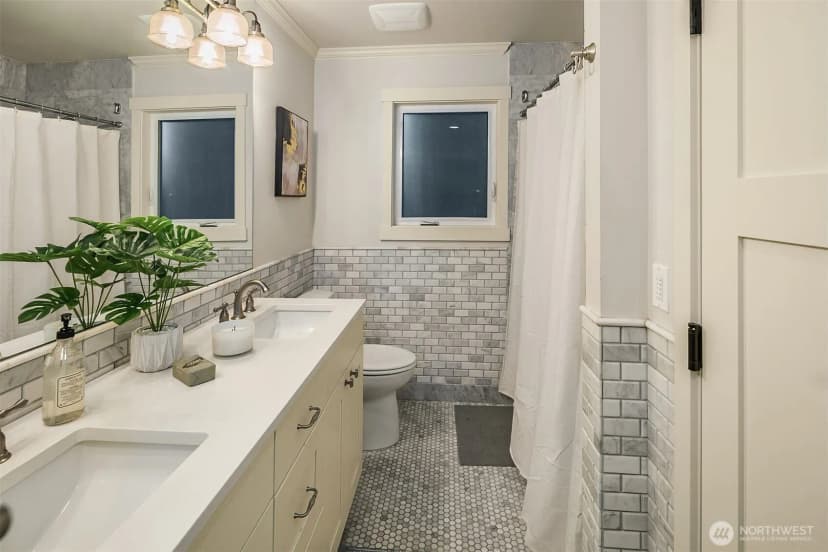 Property photo for 709 3rd Street S, Kirkland photo 16