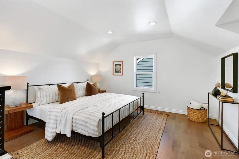 Property photo for 6527 12th Avenue Nw, Seattle photo 14