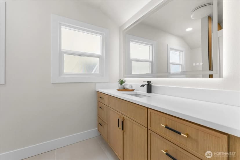 Property photo for 3254 Nw Market Street, Seattle photo 16