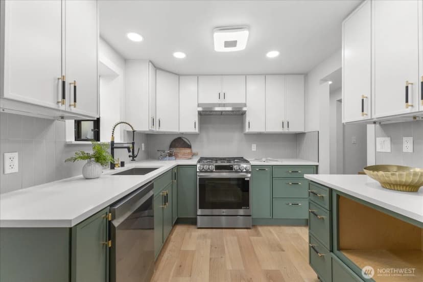 Property photo for 3254 Nw Market Street, Seattle photo 10