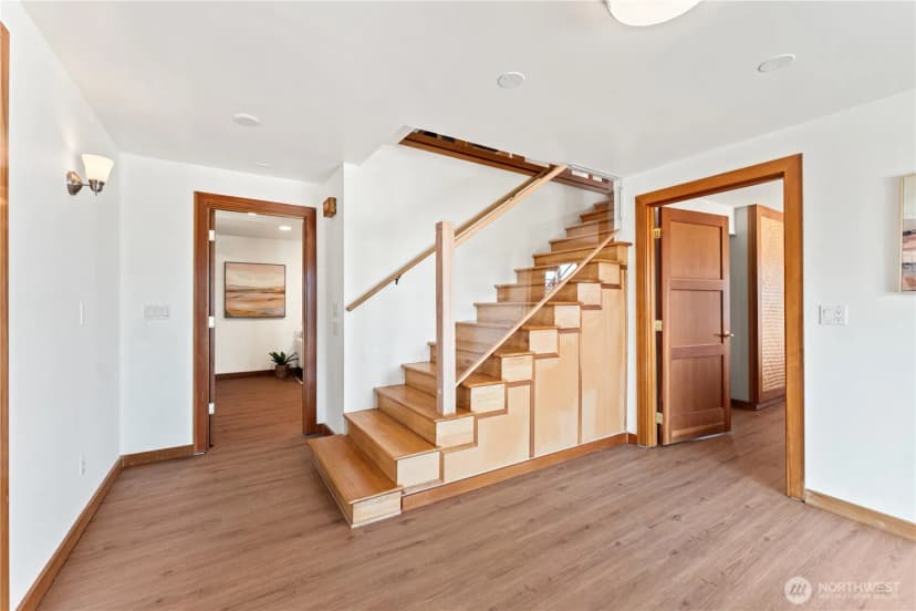 Property photo for 3920 Ne 157th Place, Lake Forest Park photo 21