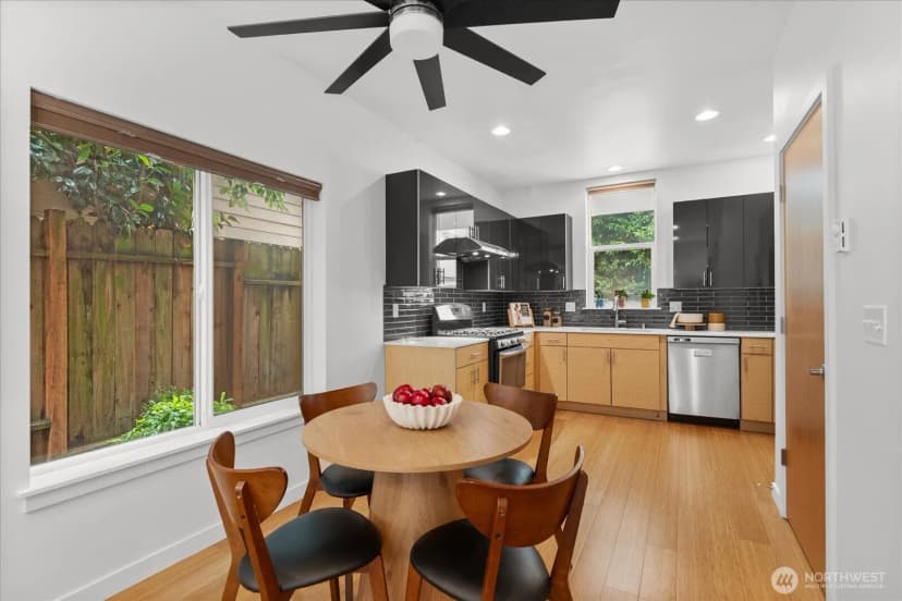 Property photo for 3423 Beacon Avenue S, Seattle photo 5