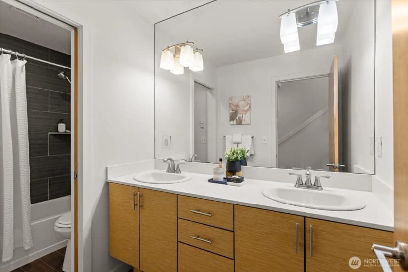 Property photo for 3423 Beacon Avenue S, Seattle photo 14