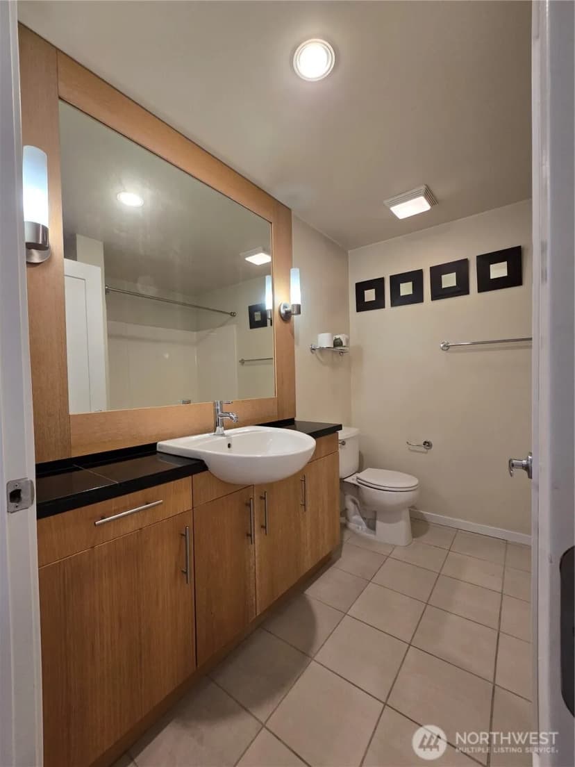 Property photo for 2721 1st Avenue #204, Seattle photo 20
