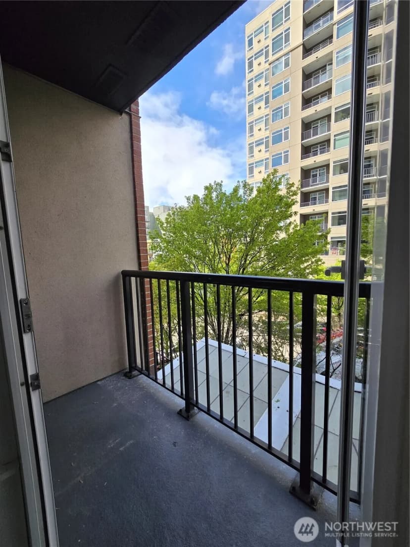Property photo for 2721 1st Avenue #204, Seattle photo 8