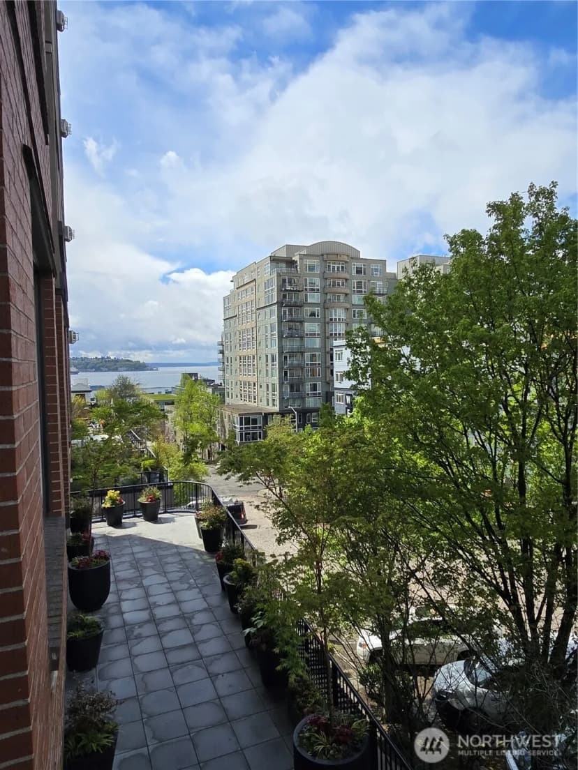 Property photo for 2721 1st Avenue #204, Seattle photo 9
