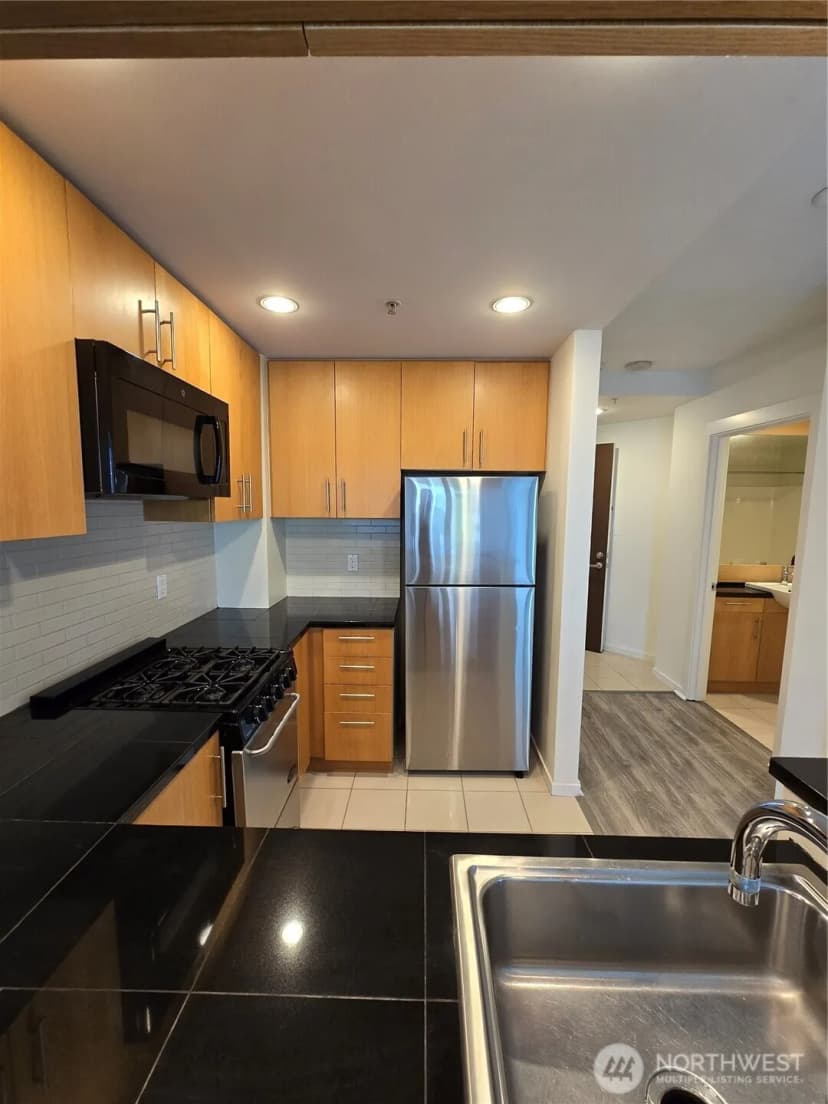 Property photo for 2721 1st Avenue #204, Seattle photo 15