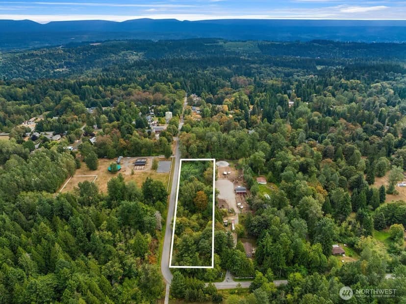 Property photo for 2 Xxxx Ne 50th Street, Redmond photo 10