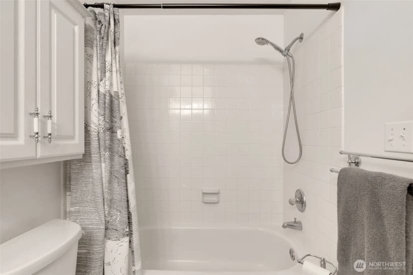Property photo for 24830 12th Avenue S, Des Moines photo 22