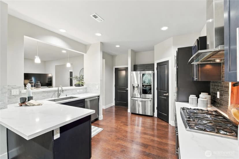 Property photo for 18021 33 Drive Se, Bothell photo 11