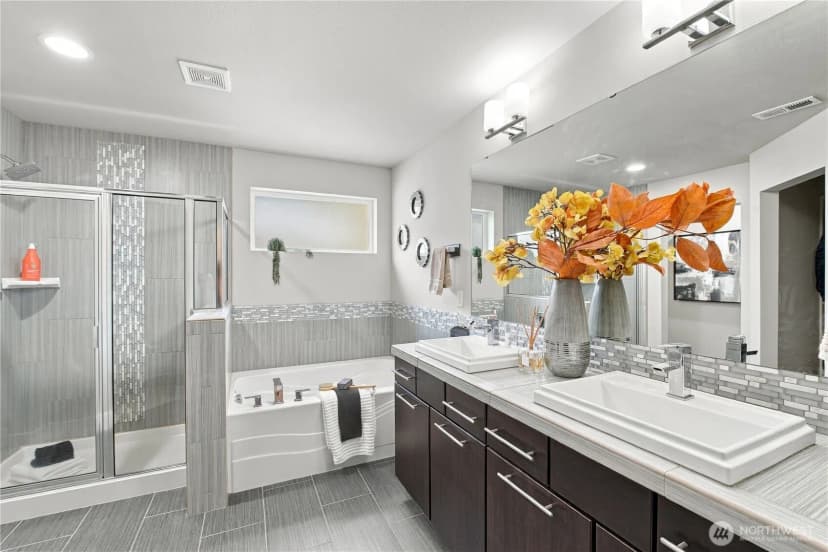 Property photo for 18021 33 Drive Se, Bothell photo 25