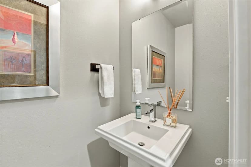 Property photo for 18021 33 Drive Se, Bothell photo 17