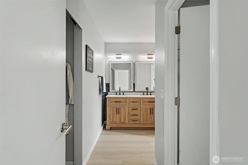 Property photo for 6242 71st Avenue Ct W, University Place photo 17
