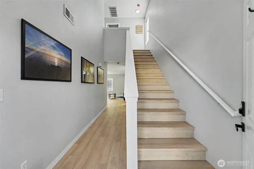 Property photo for 6242 71st Avenue Ct W, University Place photo 3