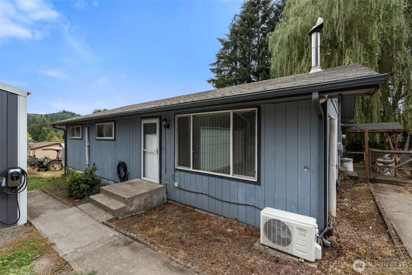 Property photo for 1003 E Street, Vader photo 25