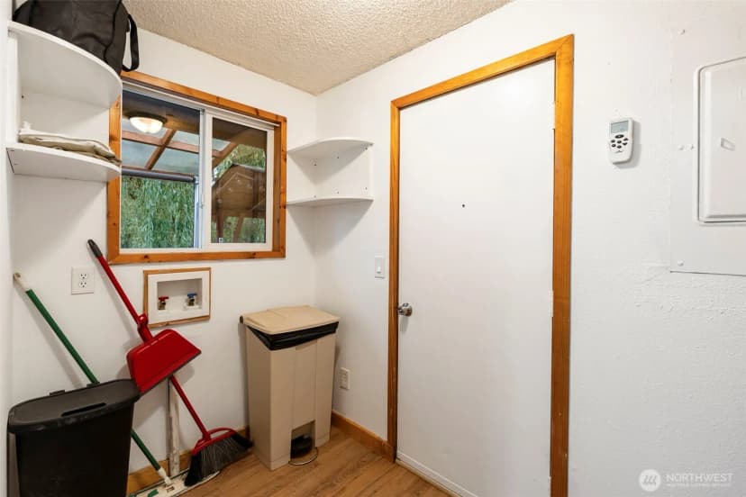 Property photo for 1003 E Street, Vader photo 13