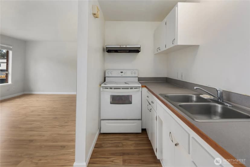 Property photo for 748 S Cloverdale Street #14, Seattle photo 11