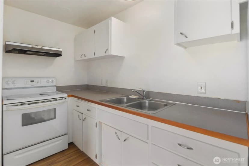 Property photo for 748 S Cloverdale Street #14, Seattle photo 10