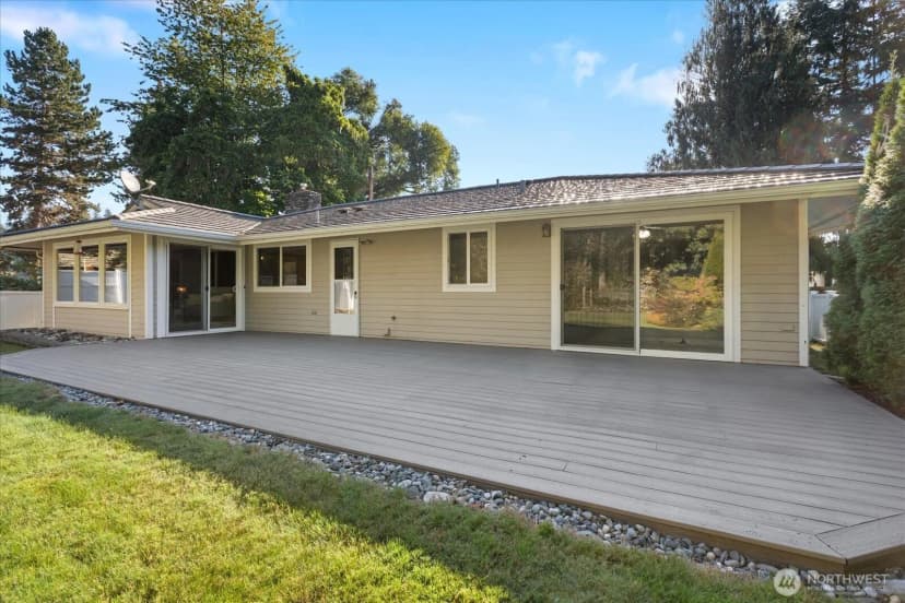 Property photo for 628 Russell Road, Snohomish photo 9