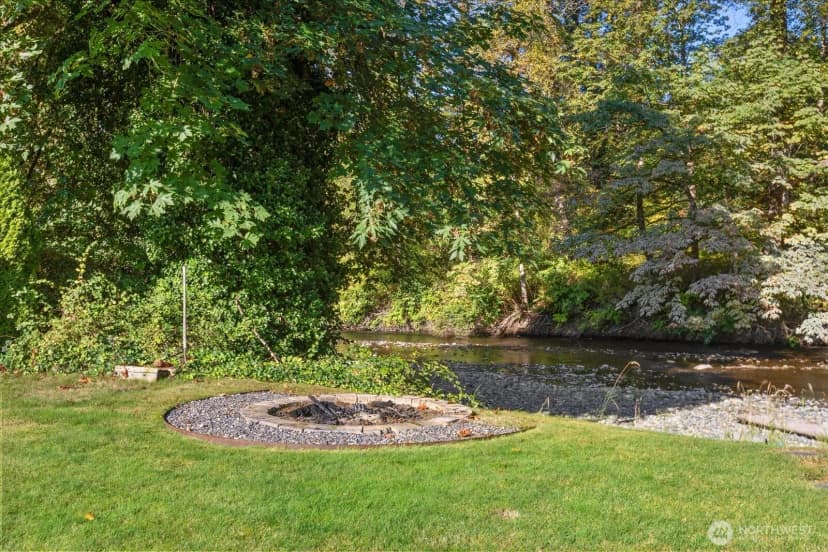Property photo for 628 Russell Road, Snohomish photo 6