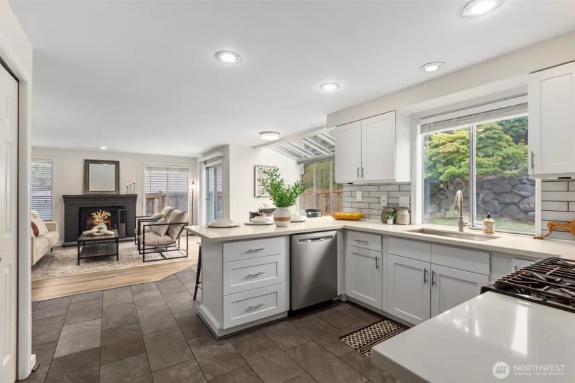 Property photo for 13106 Harbour Heights Drive, Mukilteo photo 14