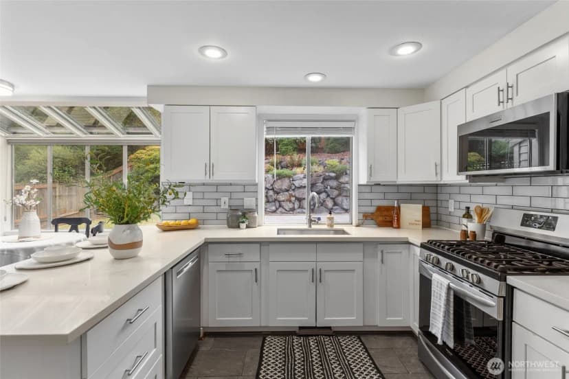 Property photo for 13106 Harbour Heights Drive, Mukilteo photo 11