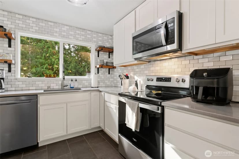 Property photo for 9228 49th Avenue W, Mukilteo photo 8