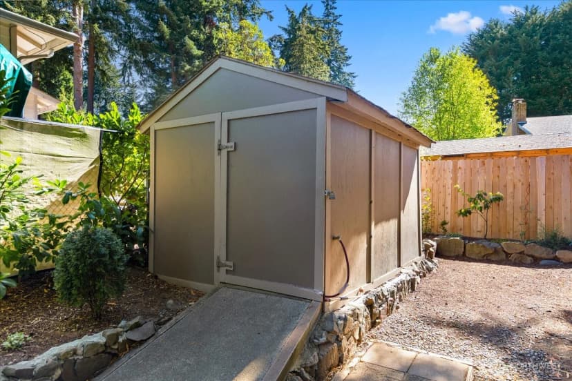 Property photo for 825 Nw 180th Street, Shoreline photo 24