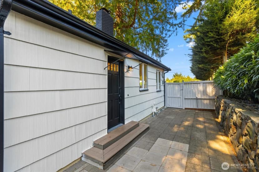 Property photo for 825 Nw 180th Street, Shoreline photo 28