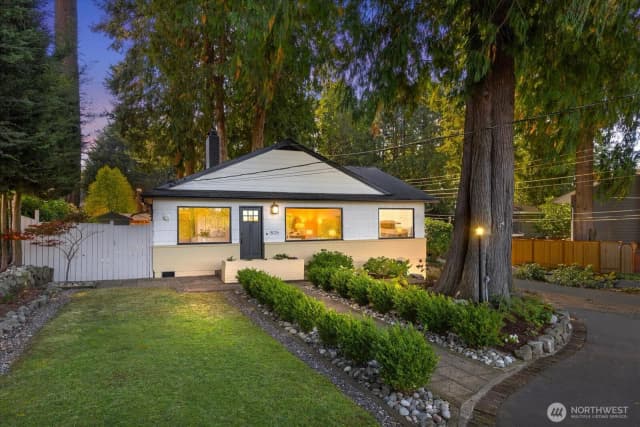 Property photo for 825 Nw 180th Street, Shoreline