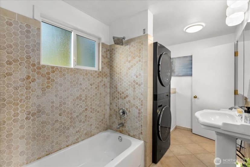 Property photo for 825 Nw 180th Street, Shoreline photo 20