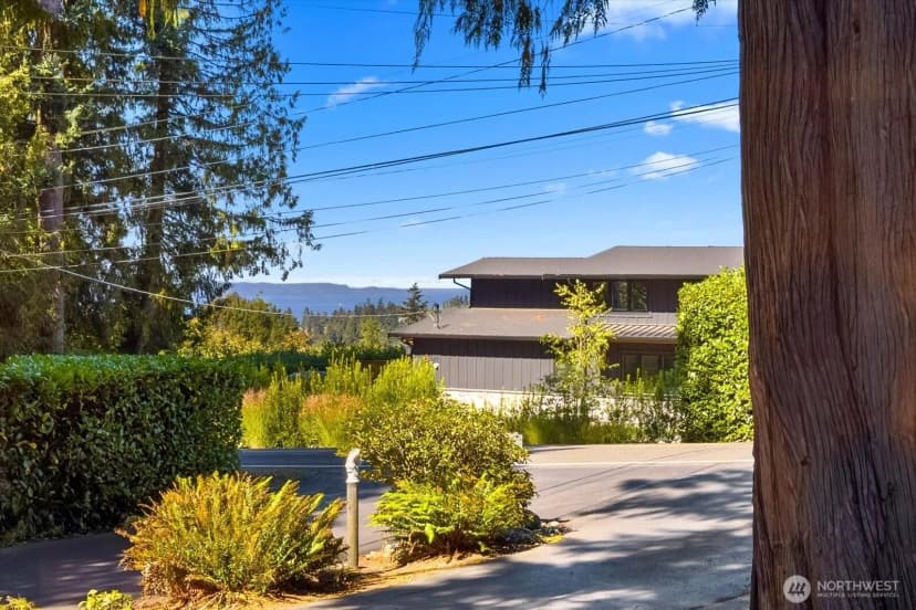 Property photo for 825 Nw 180th Street, Shoreline photo 8