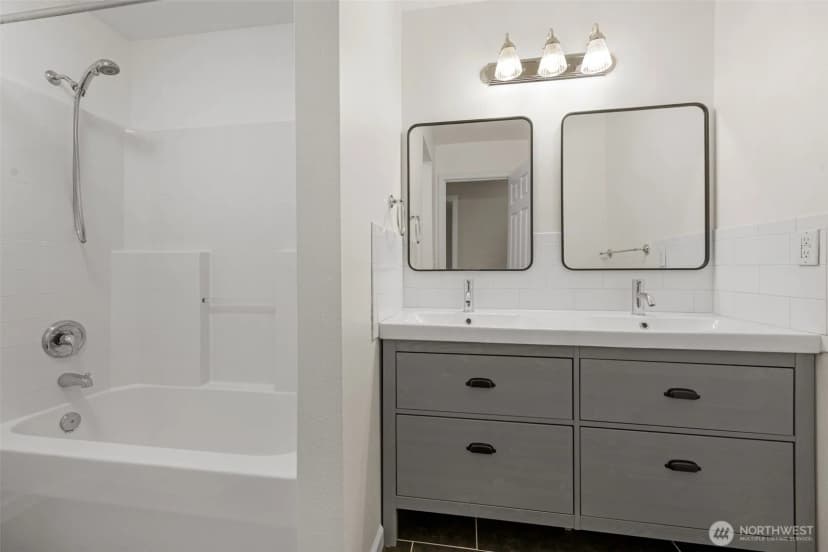 Property photo for 5226 Narbeck Avenue, Everett photo 26