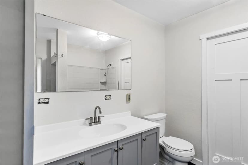 Property photo for 13026 Lake City Boulevard Sw, Lakewood photo 7