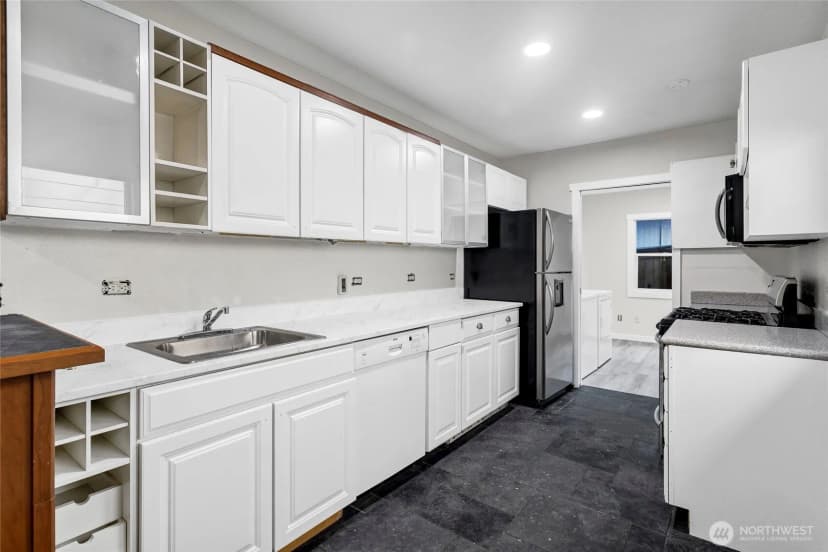 Property photo for 13026 Lake City Boulevard Sw, Lakewood photo 5