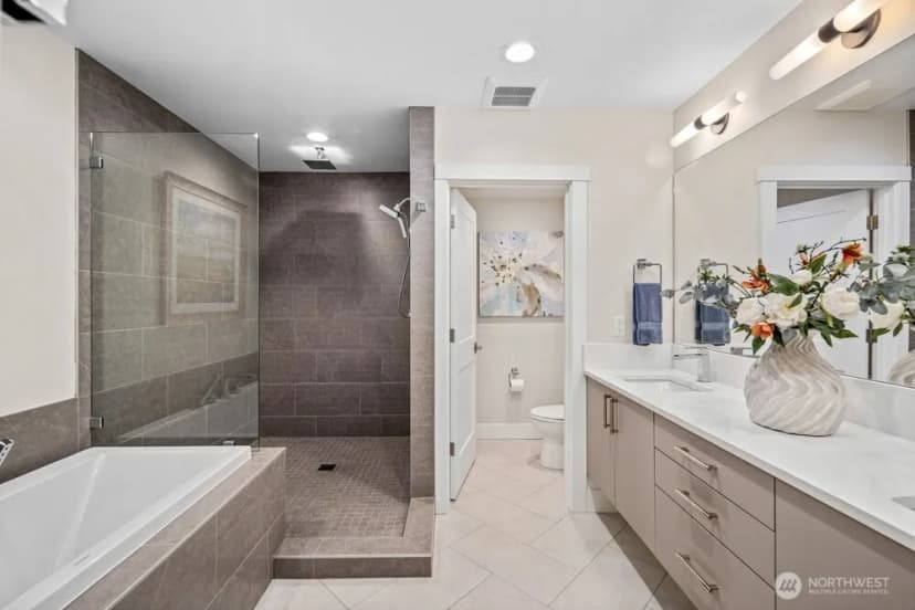 Property photo for 11223 Ne 13th Lane, Bellevue photo 22