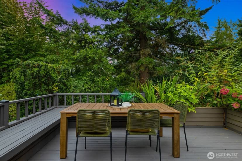 Property photo for 21803 Ne 17th Court, Sammamish photo 9