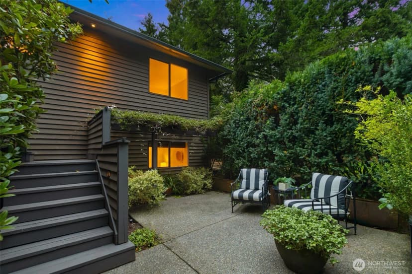 Property photo for 21803 Ne 17th Court, Sammamish photo 12