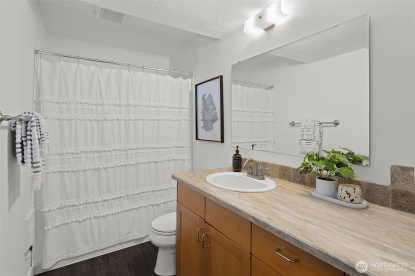 Property photo for 21803 Ne 17th Court, Sammamish photo 23
