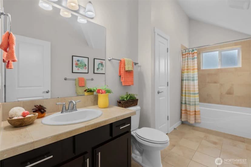 Property photo for 221 1st Place Ne, Issaquah photo 16