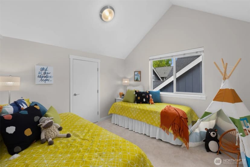 Property photo for 221 1st Place Ne, Issaquah photo 17