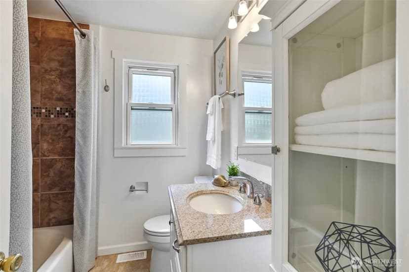 Property photo for 8800 Ravenna Avenue Ne, Seattle photo 13