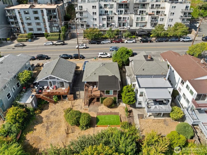 Property photo for 1722 Dexter Avenue N, Seattle photo 7