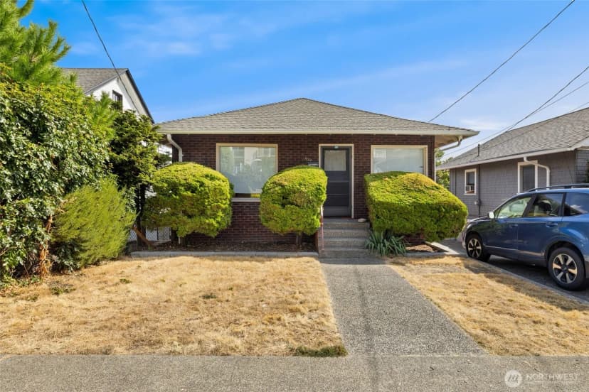 Property photo for 1722 Dexter Avenue N, Seattle photo 13