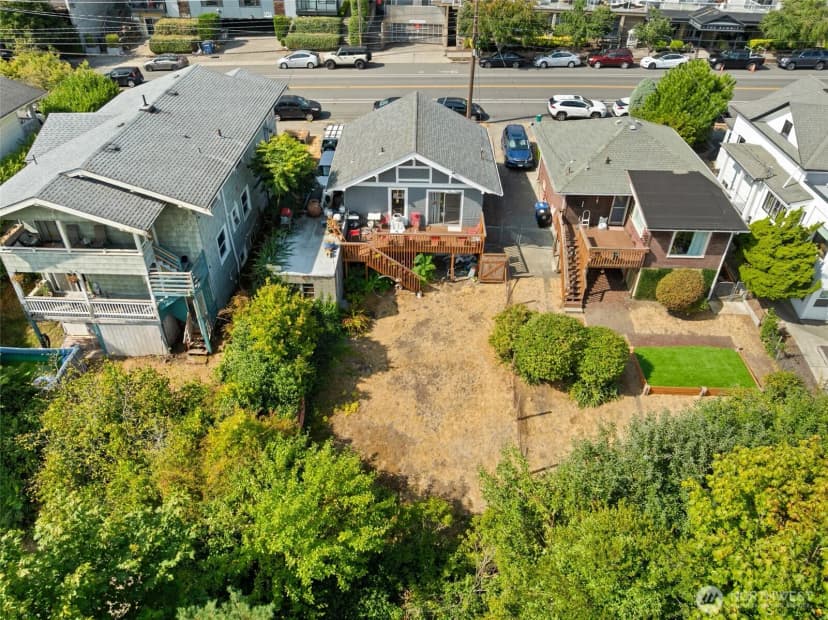 Property photo for 1722 Dexter Avenue N, Seattle photo 5