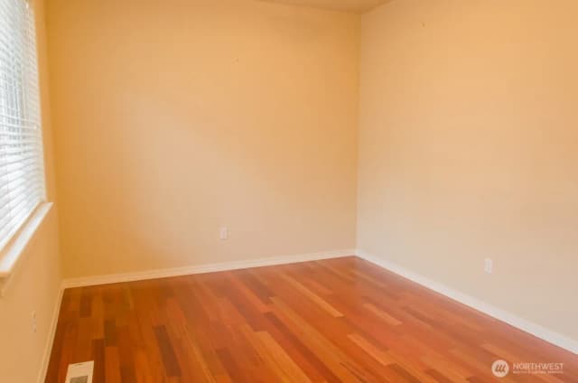 Property photo for 24036 39th Lane Se, Bothell photo 3