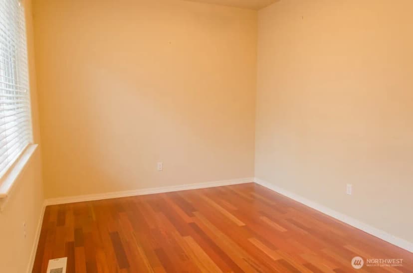 Property photo for 24036 39th Lane Se, Bothell photo 3