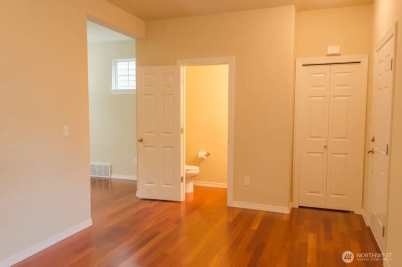 Property photo for 24036 39th Lane Se, Bothell photo 4