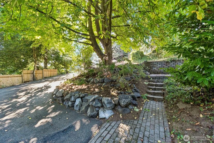 Property photo for 1632 Ne Perkins Way, Shoreline photo 36