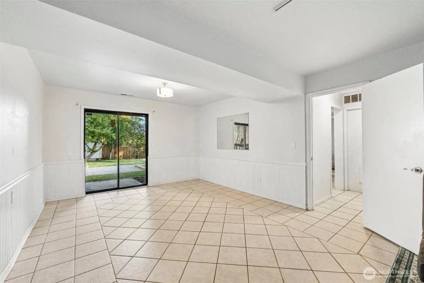 Property photo for 1632 Ne Perkins Way, Shoreline photo 28